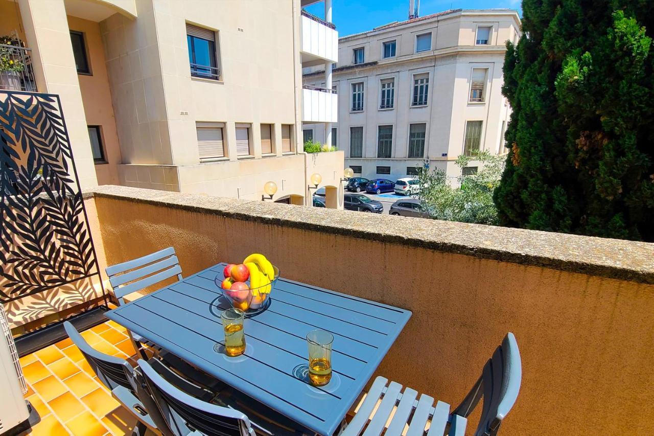 Apartamento Regard Sur Les Remparts - Terrasse & Parking Aviñón Exterior foto